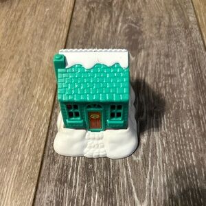 Polly Pocket 1995 Christmas Winter Cabin McDonald’s Toy